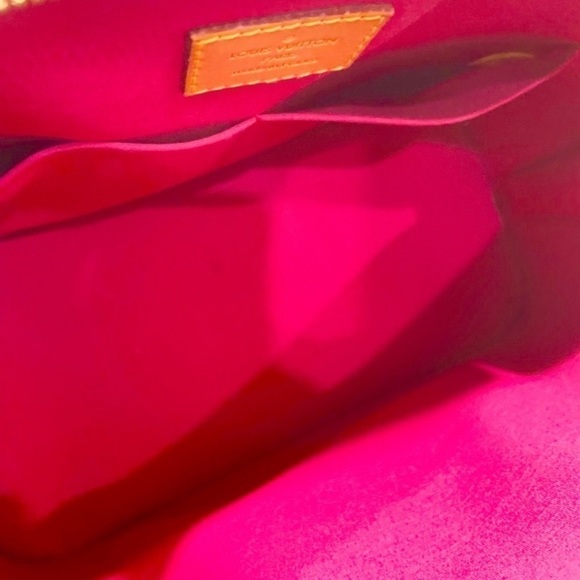 Louis Vuitton Pink Rose Indian Raspberry Leather Monogram Vernis Alma Bag New - Picture 15 of 17